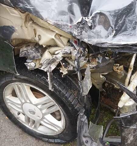 Рено Гранд Сценік 2004 у Сколе на Automoto.ua Чорний Рено Гранд Сценік, об'ємом двигуна 1.6 л та пробігом 275 тис. км за 2000 $, фото 5 на Automoto.ua