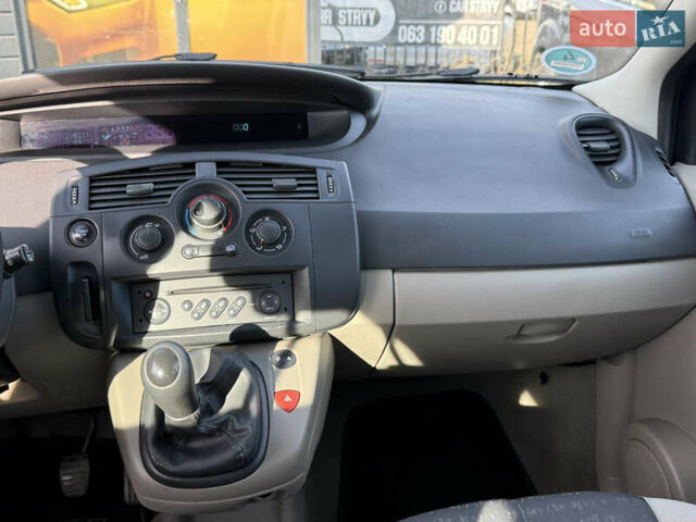 Рено Гранд Сценик 2005 в Стрые на Automoto.ua Черный Рено Гранд Сценик, объемом двигателя 1.6 л и пробегом 229 тыс. км за 4900 $, фото 39 на Automoto.ua