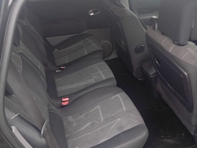 Чорний Рено Гранд Сценік, об'ємом двигуна 0 л та пробігом 250 тис. км за 1950 $, фото 5 на Automoto.ua