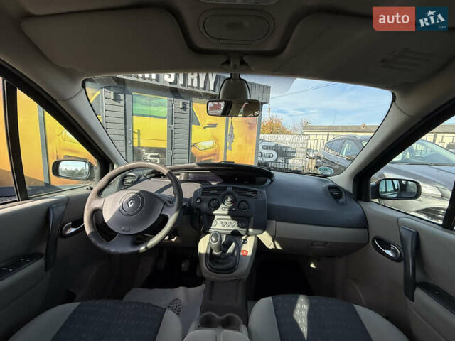 Рено Гранд Сценик 2005 в Стрые на Automoto.ua Черный Рено Гранд Сценик, объемом двигателя 1.6 л и пробегом 229 тыс. км за 4900 $, фото 37 на Automoto.ua