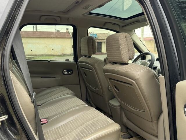 Черный Рено Гранд Сценик, объемом двигателя 2 л и пробегом 280 тыс. км за 4450 $, фото 9 на Automoto.ua