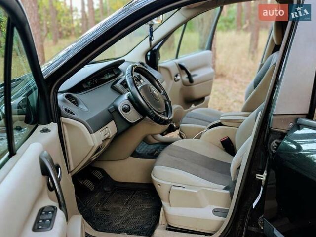Черный Рено Гранд Сценик, объемом двигателя 1.6 л и пробегом 288 тыс. км за 4500 $, фото 8 на Automoto.ua