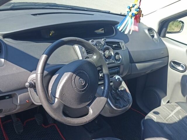 Черный Рено Гранд Сценик, объемом двигателя 1.9 л и пробегом 290 тыс. км за 3400 $, фото 6 на Automoto.ua