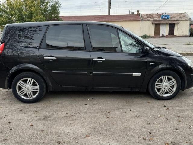 Черный Рено Гранд Сценик, объемом двигателя 2 л и пробегом 280 тыс. км за 4450 $, фото 2 на Automoto.ua