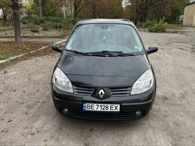 Черный Рено Гранд Сценик, объемом двигателя 2 л и пробегом 280 тыс. км за 4450 $, фото 1 на Automoto.ua