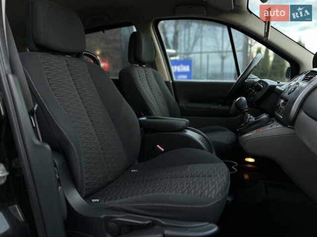 Черный Рено Гранд Сценик, объемом двигателя 2 л и пробегом 211 тыс. км за 5600 $, фото 41 на Automoto.ua