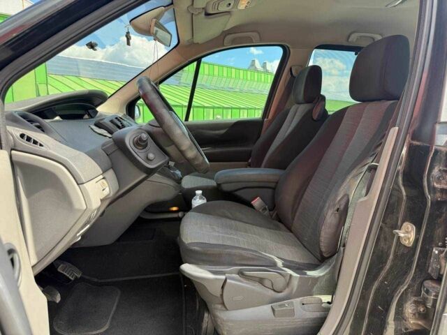 Чорний Рено Гранд Сценік, об'ємом двигуна 1.5 л та пробігом 368 тис. км за 4790 $, фото 8 на Automoto.ua