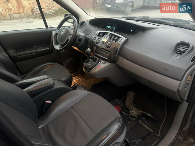 Рено Гранд Сценик 2006 в Белой Церкве на Automoto.ua Черный Рено Гранд Сценик, объемом двигателя 2 л и пробегом 170 тыс. км за 2900 $, фото 7 на Automoto.ua
