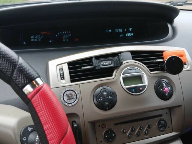 Чорний Рено Гранд Сценік, об'ємом двигуна 2 л та пробігом 270 тис. км за 6200 $, фото 7 на Automoto.ua