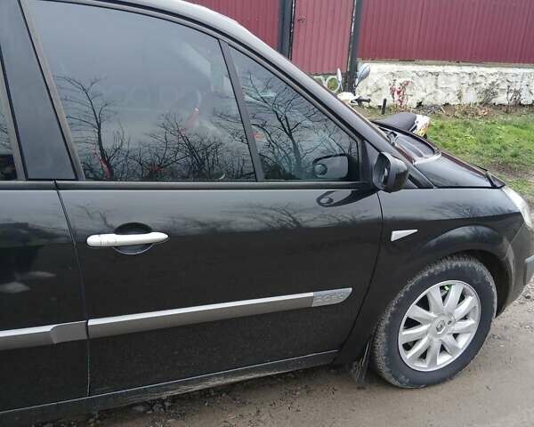 Черный Рено Гранд Сценик, объемом двигателя 2 л и пробегом 270 тыс. км за 6200 $, фото 1 на Automoto.ua