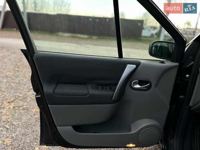 Черный Рено Гранд Сценик, объемом двигателя 2 л и пробегом 211 тыс. км за 5600 $, фото 18 на Automoto.ua