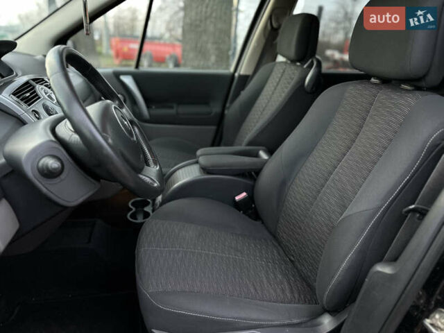 Черный Рено Гранд Сценик, объемом двигателя 2 л и пробегом 211 тыс. км за 5600 $, фото 22 на Automoto.ua