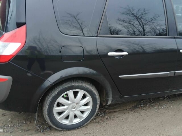 Чорний Рено Гранд Сценік, об'ємом двигуна 2 л та пробігом 270 тис. км за 6200 $, фото 3 на Automoto.ua