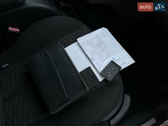 Черный Рено Гранд Сценик, объемом двигателя 2 л и пробегом 211 тыс. км за 5600 $, фото 46 на Automoto.ua
