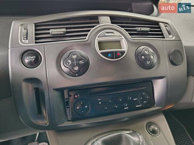 Чорний Рено Гранд Сценік, об'ємом двигуна 1.6 л та пробігом 240 тис. км за 5350 $, фото 76 на Automoto.ua