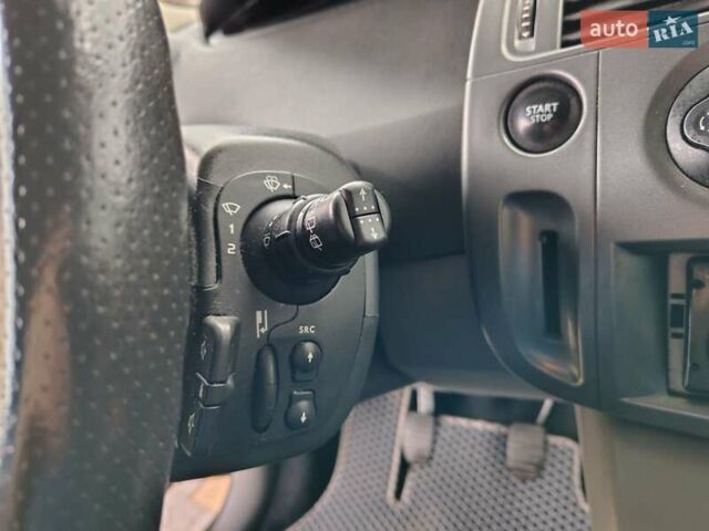 Чорний Рено Гранд Сценік, об'ємом двигуна 1.6 л та пробігом 240 тис. км за 5350 $, фото 74 на Automoto.ua