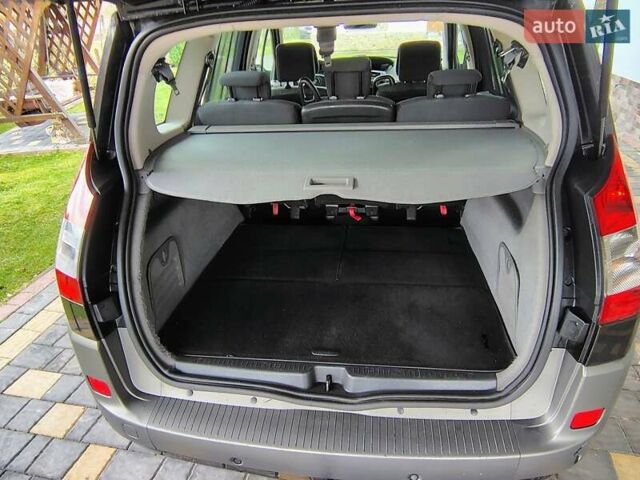 Чорний Рено Гранд Сценік, об'ємом двигуна 1.6 л та пробігом 240 тис. км за 5350 $, фото 50 на Automoto.ua