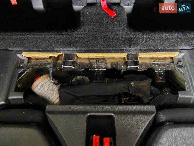 Чорний Рено Гранд Сценік, об'ємом двигуна 1.6 л та пробігом 240 тис. км за 5350 $, фото 57 на Automoto.ua