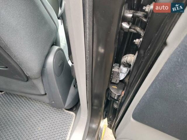 Чорний Рено Гранд Сценік, об'ємом двигуна 1.6 л та пробігом 240 тис. км за 5350 $, фото 89 на Automoto.ua