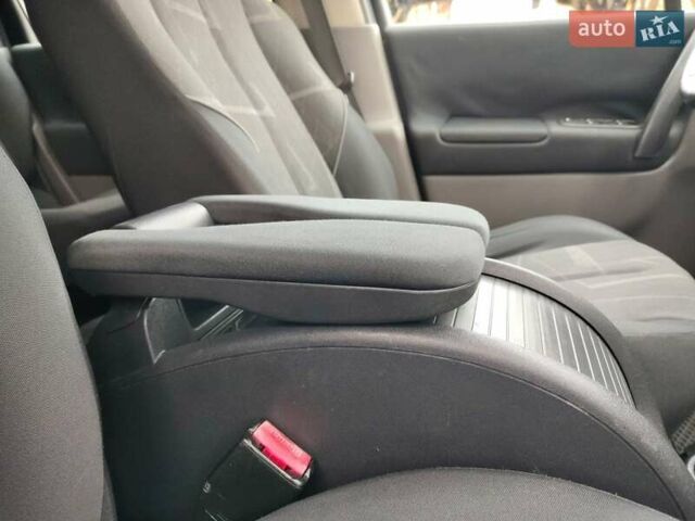 Чорний Рено Гранд Сценік, об'ємом двигуна 1.6 л та пробігом 240 тис. км за 5350 $, фото 99 на Automoto.ua