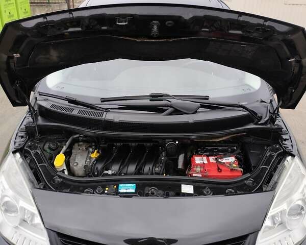 Черный Рено Гранд Сценик, объемом двигателя 2 л и пробегом 232 тыс. км за 5850 $, фото 17 на Automoto.ua