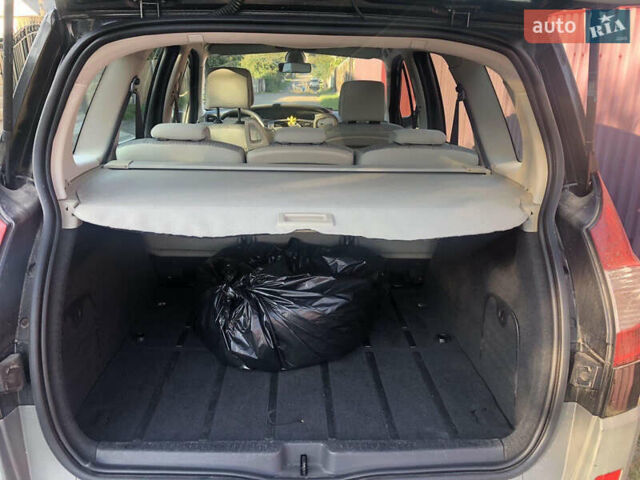 Чорний Рено Гранд Сценік, об'ємом двигуна 2 л та пробігом 250 тис. км за 5300 $, фото 7 на Automoto.ua