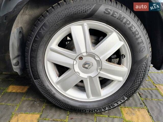 Чорний Рено Гранд Сценік, об'ємом двигуна 1.6 л та пробігом 240 тис. км за 5350 $, фото 37 на Automoto.ua