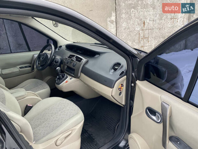 Чорний Рено Гранд Сценік, об'ємом двигуна 1.6 л та пробігом 255 тис. км за 4950 $, фото 14 на Automoto.ua