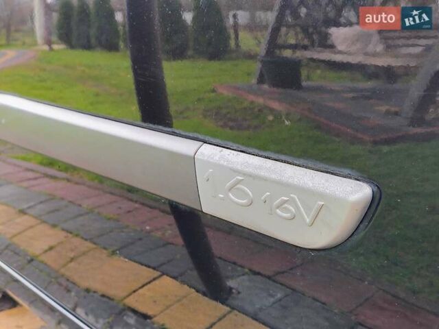 Чорний Рено Гранд Сценік, об'ємом двигуна 1.6 л та пробігом 240 тис. км за 5350 $, фото 25 на Automoto.ua