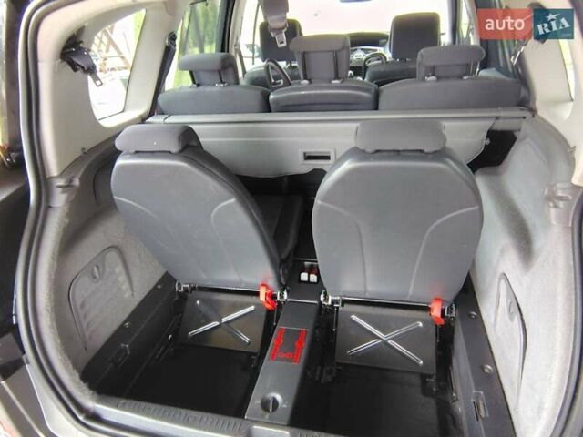 Чорний Рено Гранд Сценік, об'ємом двигуна 1.6 л та пробігом 240 тис. км за 5350 $, фото 55 на Automoto.ua