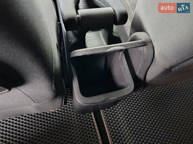 Чорний Рено Гранд Сценік, об'ємом двигуна 1.6 л та пробігом 240 тис. км за 5350 $, фото 85 на Automoto.ua