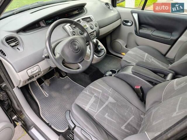 Чорний Рено Гранд Сценік, об'ємом двигуна 1.6 л та пробігом 240 тис. км за 5350 $, фото 64 на Automoto.ua