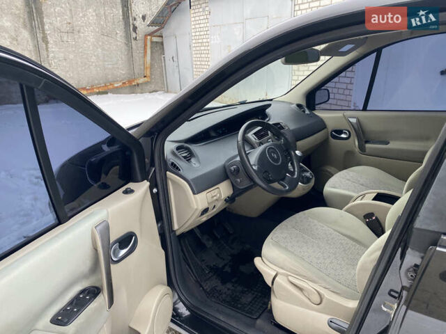 Чорний Рено Гранд Сценік, об'ємом двигуна 1.6 л та пробігом 255 тис. км за 4950 $, фото 8 на Automoto.ua