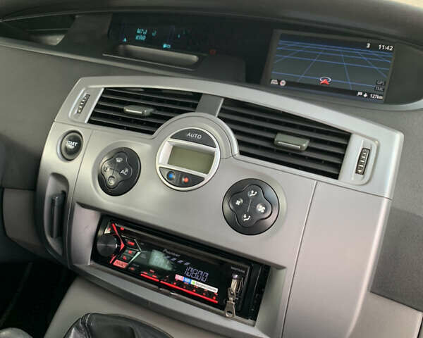 Черный Рено Гранд Сценик, объемом двигателя 1.87 л и пробегом 252 тыс. км за 5300 $, фото 24 на Automoto.ua