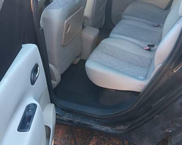 Черный Рено Гранд Сценик, объемом двигателя 2 л и пробегом 262 тыс. км за 6500 $, фото 9 на Automoto.ua