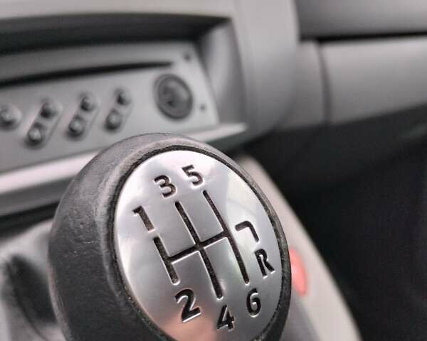 Черный Рено Гранд Сценик, объемом двигателя 2 л и пробегом 232 тыс. км за 5850 $, фото 21 на Automoto.ua