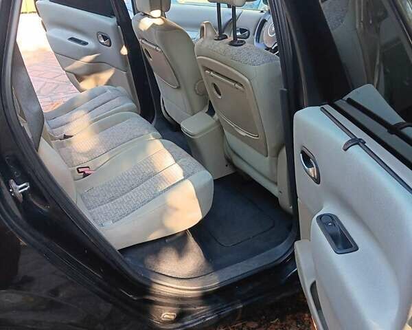 Черный Рено Гранд Сценик, объемом двигателя 2 л и пробегом 262 тыс. км за 6500 $, фото 10 на Automoto.ua