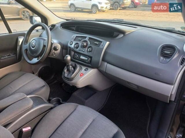 Рено Гранд Сценик 2007 в Полтаве на Automoto.ua Черный Рено Гранд Сценик, объемом двигателя 1.6 л и пробегом 207 тыс. км за 6300 $, фото 15 на Automoto.ua