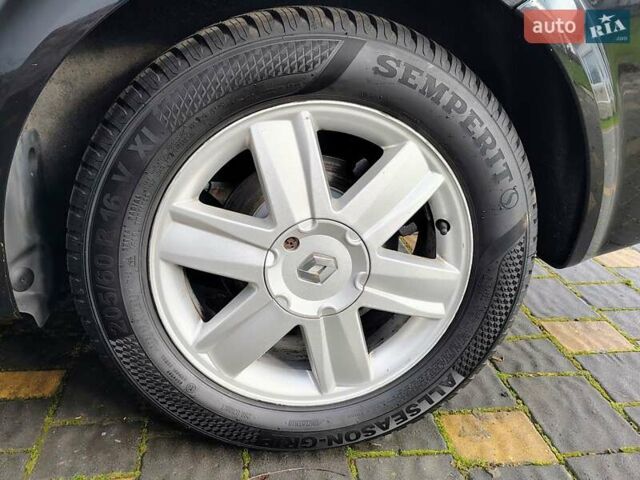 Чорний Рено Гранд Сценік, об'ємом двигуна 1.6 л та пробігом 240 тис. км за 5350 $, фото 36 на Automoto.ua