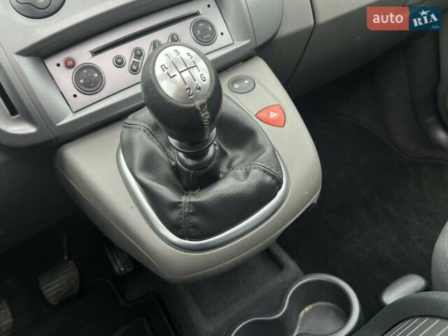 Черный Рено Гранд Сценик, объемом двигателя 1.6 л и пробегом 193 тыс. км за 6000 $, фото 27 на Automoto.ua