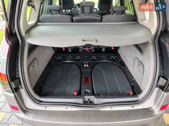 Чорний Рено Гранд Сценік, об'ємом двигуна 1.6 л та пробігом 240 тис. км за 5350 $, фото 58 на Automoto.ua