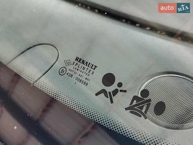 Чорний Рено Гранд Сценік, об'ємом двигуна 1.6 л та пробігом 240 тис. км за 5350 $, фото 17 на Automoto.ua
