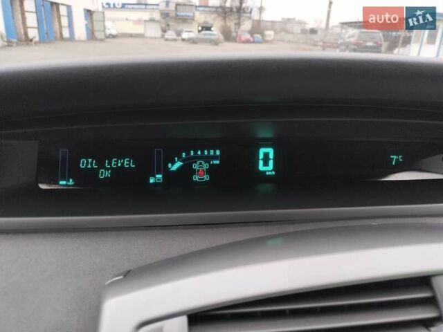 Черный Рено Гранд Сценик, объемом двигателя 2 л и пробегом 232 тыс. км за 5850 $, фото 22 на Automoto.ua