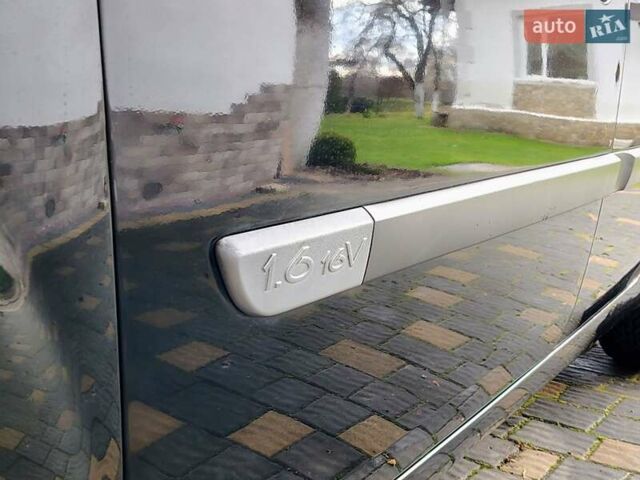 Чорний Рено Гранд Сценік, об'ємом двигуна 1.6 л та пробігом 240 тис. км за 5350 $, фото 34 на Automoto.ua