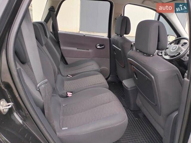 Черный Рено Гранд Сценик, объемом двигателя 2 л и пробегом 232 тыс. км за 5850 $, фото 13 на Automoto.ua