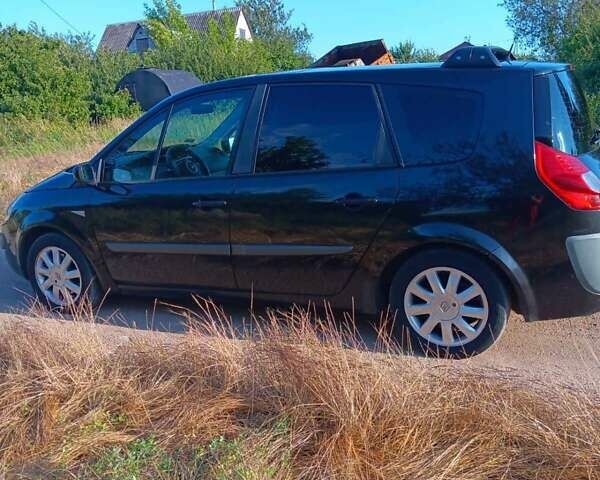 Черный Рено Гранд Сценик, объемом двигателя 2 л и пробегом 262 тыс. км за 6500 $, фото 16 на Automoto.ua