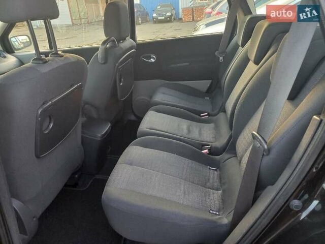 Рено Гранд Сценик 2007 в Полтаве на Automoto.ua Черный Рено Гранд Сценик, объемом двигателя 1.6 л и пробегом 207 тыс. км за 6300 $, фото 24 на Automoto.ua