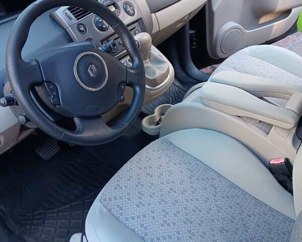 Черный Рено Гранд Сценик, объемом двигателя 2 л и пробегом 262 тыс. км за 6500 $, фото 6 на Automoto.ua