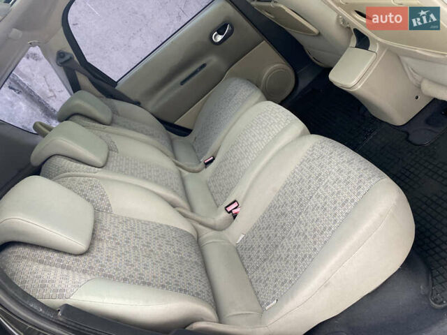 Чорний Рено Гранд Сценік, об'ємом двигуна 1.6 л та пробігом 255 тис. км за 4950 $, фото 18 на Automoto.ua