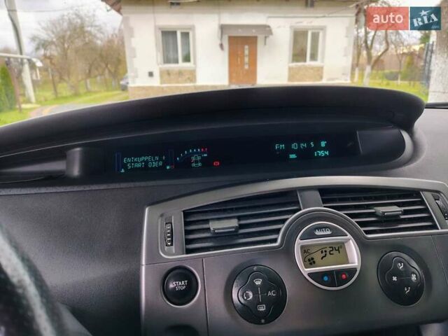 Чорний Рено Гранд Сценік, об'ємом двигуна 1.6 л та пробігом 240 тис. км за 5350 $, фото 79 на Automoto.ua